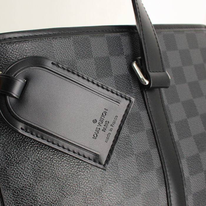 Louis Vuitton messenger bag in grey damier canvas and black leather - Detail D5