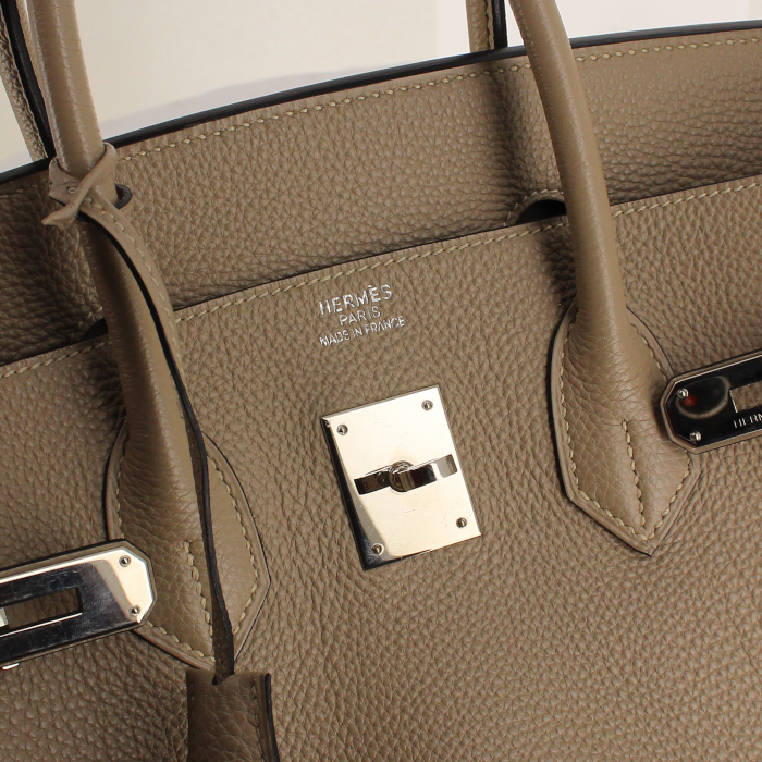 Sac à main Hermes Birkin en cuir togo gris-tourterelle - Detail D4
