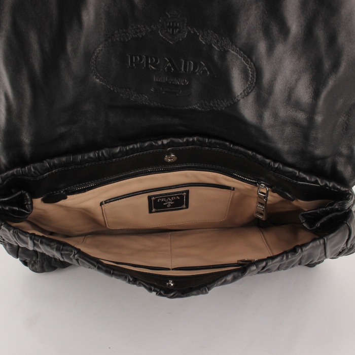 Pochette Prada Gaufre modello grande in pelle nera - Detail D2