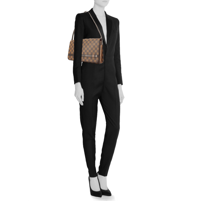Louis Vuitton handbag in ebene damier canvas and brown leather - Detail D1