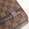Sac à main Louis Vuitton en toile damier ébène et cuir marron - Detail D5 thumbnail