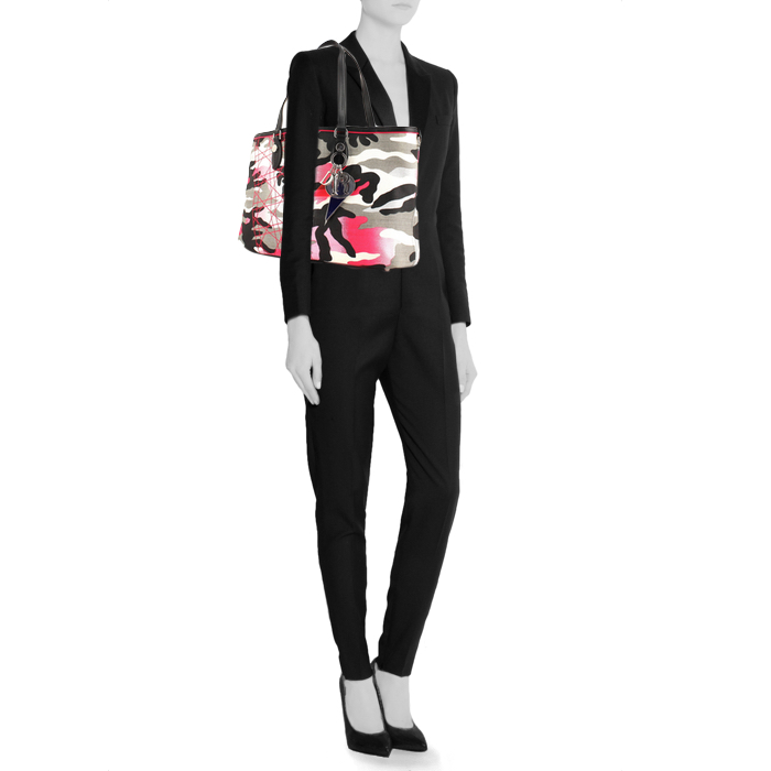 Bolso Cabás Dior Anselme Reyle en lona negra , rosa blanca y gris y cuero negro - Detail D1