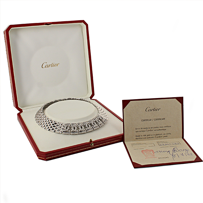 Collier souple Cartier C de Cartier grand modèle en or blanc et diamants - Detail D2