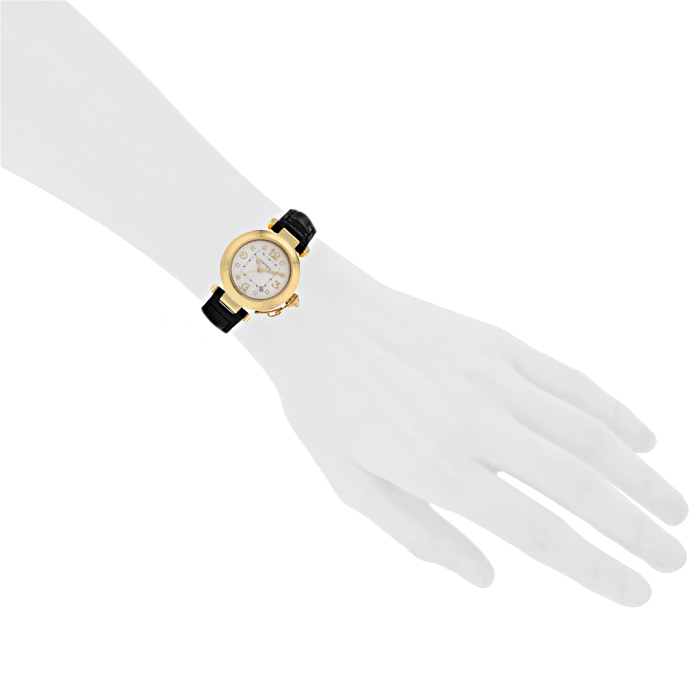 Cartier Pasha watch in yellow gold Ref:  2397 Circa  2000 - Detail D1