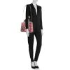 Bolso de mano Dior Lady Dior modelo mediano en lona rosa y negra y charol negro - Detail D1 thumbnail