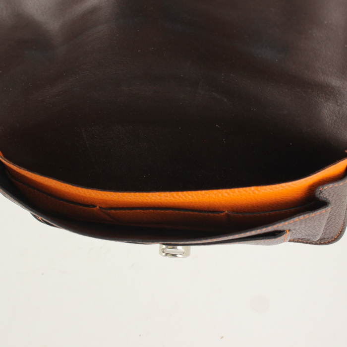 Portefeuille Hermes Dogon - Pocket Hand en cuir togo marron et cuir orange - Detail D3