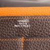 Hermes Dogon - Pocket Hand wallet in brown togo leather and orange leather - Detail D4 thumbnail