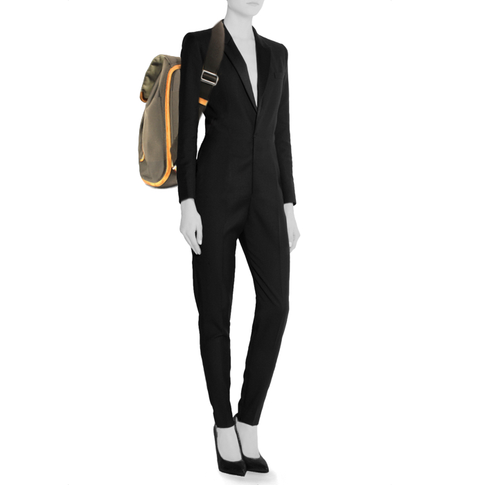 Louis Vuitton Geant Pionnier backpack in grey canvas and natural leather - Detail D1