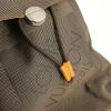 Mochila Louis Vuitton en tela gris y cuero natural - Detail D4 thumbnail