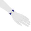 Brazalete que se puede abrir Hermes Clic Clac modelo mediano en paladio y esmalte azul eléctrico - Detail D1 thumbnail