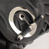 Bolso de mano Dior en cuero negro - Detail D4 thumbnail