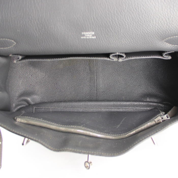 Bolso bandolera Hermes Jypsiere en cuero gris - Detail D2