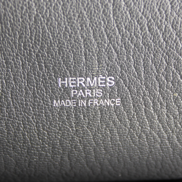 Hermes Jypsiere shoulder bag in grey leather - Detail D3