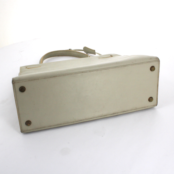 Hermes Kelly 28 cm handbag in white box leather - Detail D5