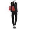 Bolso Cabás Chanel Grand Shopping en charol acolchado rojo - Detail D1 thumbnail