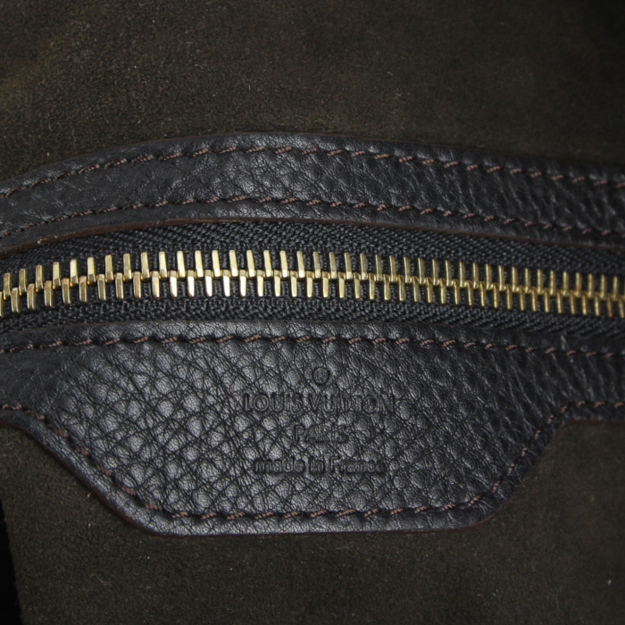 Bolso de mano Louis Vuitton en cuero negro - Detail D3