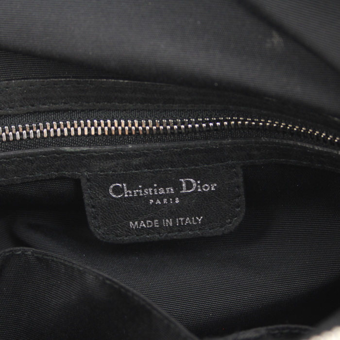 Sac à main Dior en cuir grainé noir - Detail D3