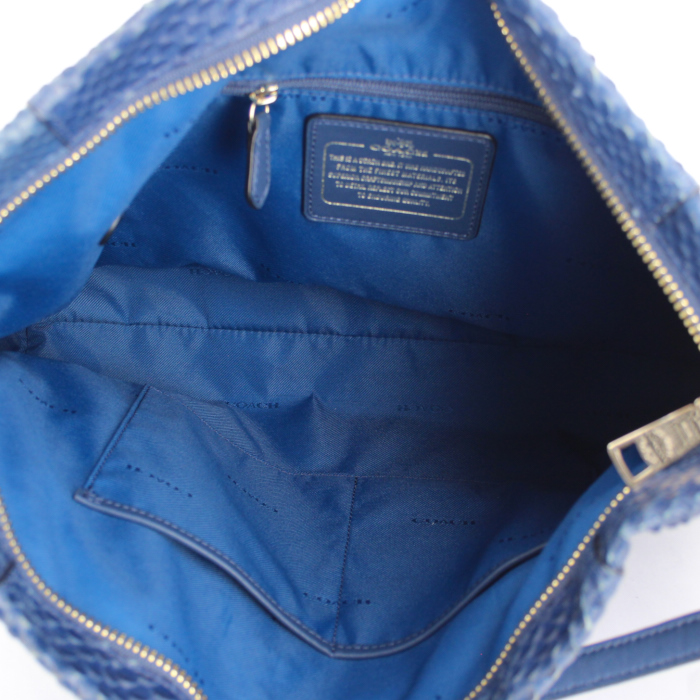 Coach handbag in blue leather - Detail D3