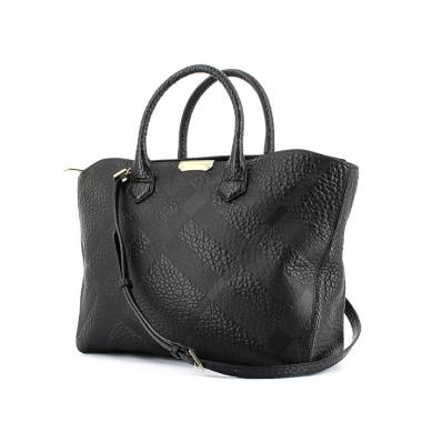 Bolso de mano Burberry en cuero negro