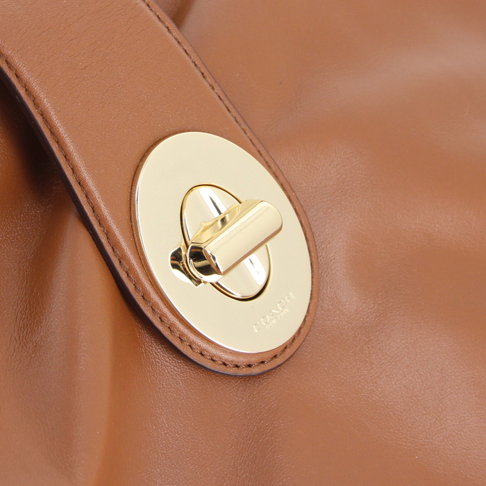 Sac à main Coach en cuir marron - Detail D4