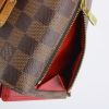 Porte-monnaie Louis Vuitton en toile damier enduite marron modèle Joey - Detail D4 thumbnail
