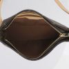 Sac besace Louis Vuitton en toile monogram enduite et cuir naturel - Detail D2 thumbnail