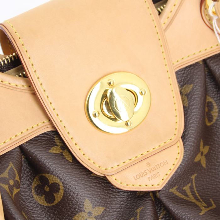 Sac à main Louis Vuitton en toile monogram enduite et cuir naturel - Detail D3