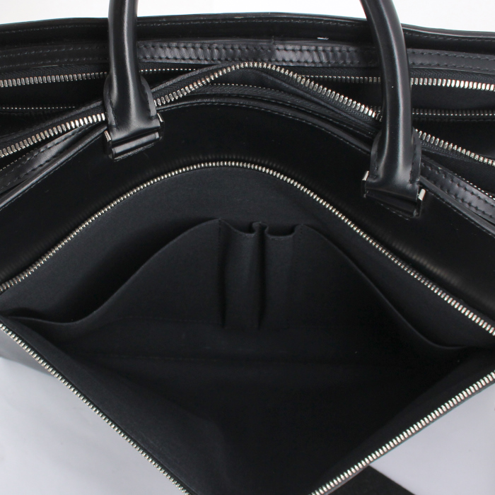 Louis Vuitton briefcase in black epi leather - Detail D4