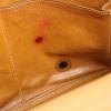 Bolso para llevar al hombro o en la mano Hermes Kelly 35 cm en cuero Chamonix color oro y lona beige - Detail D4 thumbnail