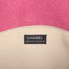 Bolso de mano Chanel 2.55 en tejido jersey rosa fucsia - Detail D4 thumbnail