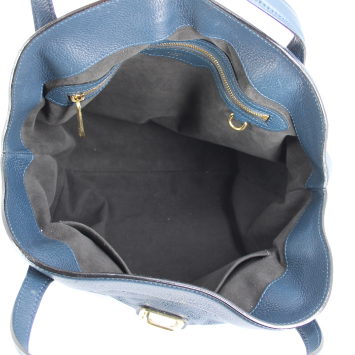 Bolso de mano Louis Vuitton en cuero mahina azul - Detail D2
