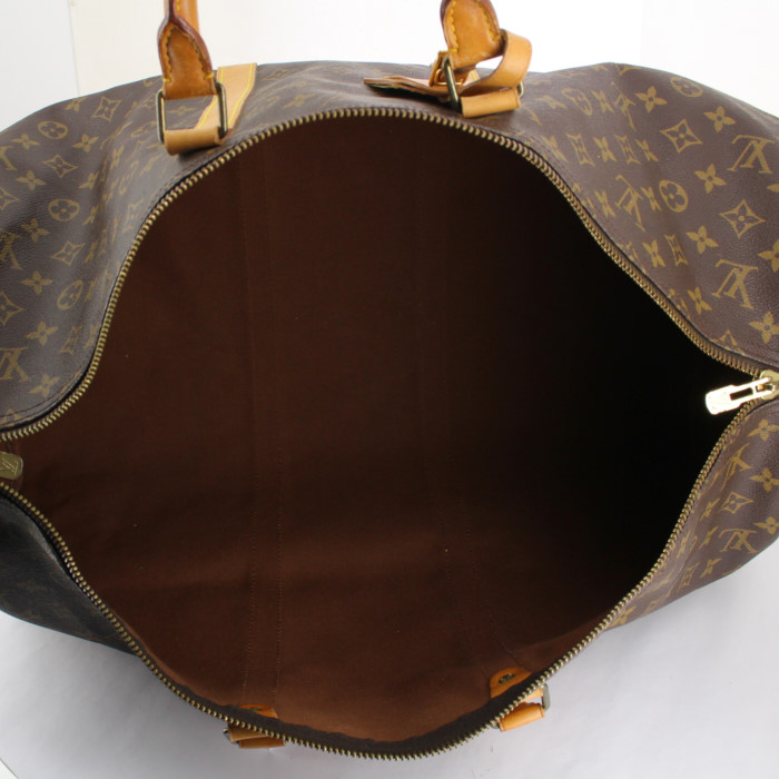 Louis Vuitton Keepall 55 cm travel bag in monogram canvas and natural leather - Detail D2