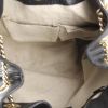 Bolso de mano Gucci Soho en cuero granulado negro - Detail D2 thumbnail