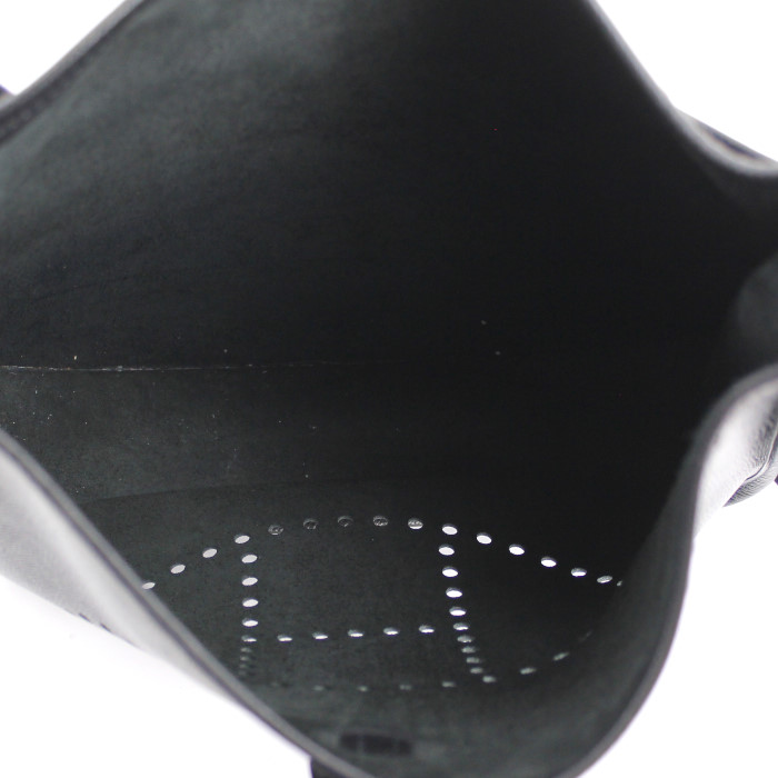 Sac à main Hermes Evelyne en cuir togo noir - Detail D2