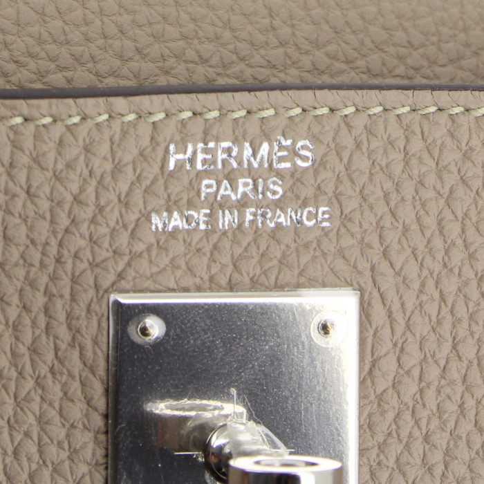 Sac à main Hermes Kelly 35 cm en cuir togo gris-tourterelle - Detail D4