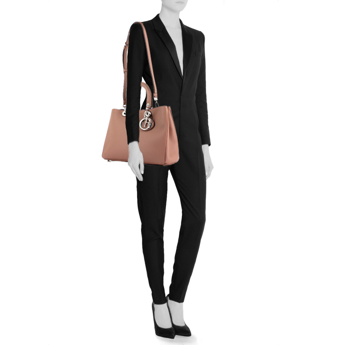 Bolso de mano Dior Diorissimo en cuero color rosa claro - Detail D2