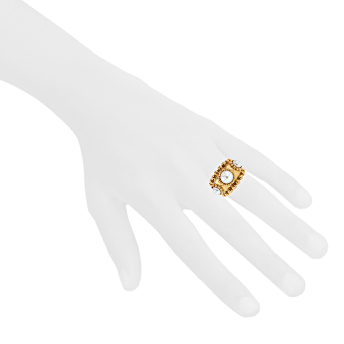 Bague Chanel Baroque en or jaune et perles de culture blanches - Detail D1