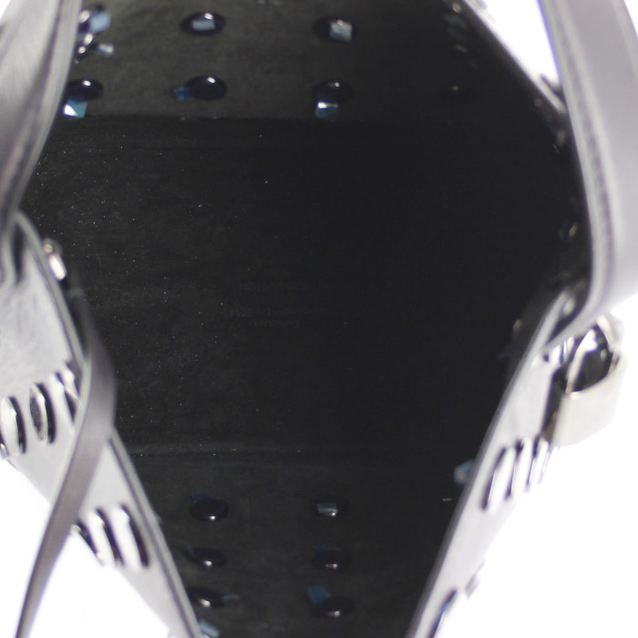 Bolso de mano Louis Vuitton en cuero negro - Detail D2