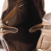 Bolso de mano Gucci en cuero granulado marrón - Detail D2 thumbnail