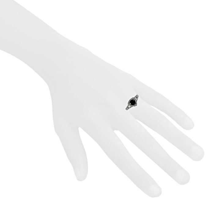 Mauboussin Dream and Love ring in white gold and diamonds and in sapphire - Detail D1