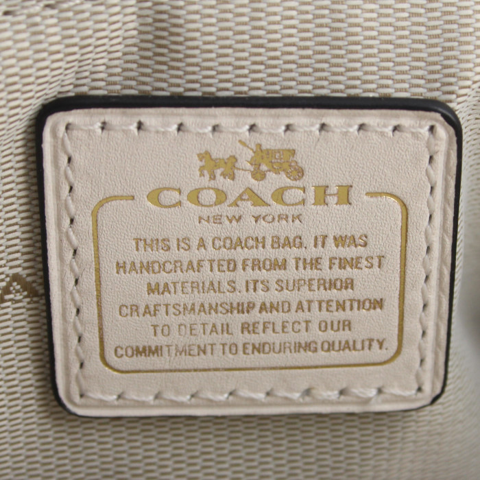 Bolso de mano Coach en cuero rosa y negro - Detail D4