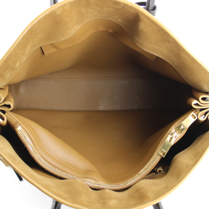 Saint Laurent shopping bag in brown suede and brown leather - Detail D3