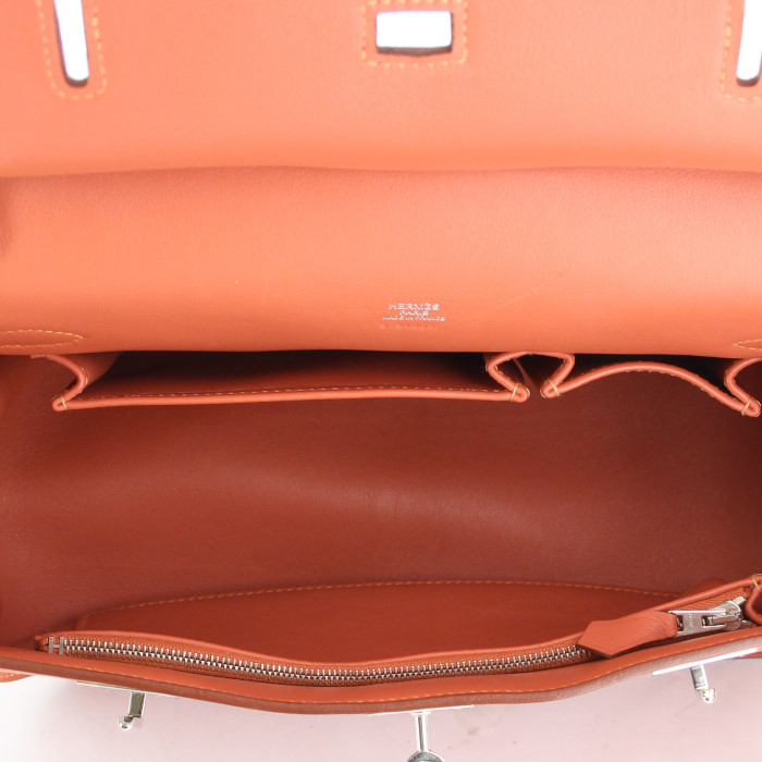 Sac besace Hermes Jypsiere petit modèle en cuir Swift rose-saumon - Detail D2