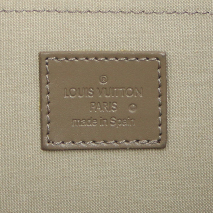 Sac cabas Louis Vuitton Gemeaux en cuir épi taupe - Detail D3