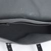 Sac à main Louis Vuitton en cuir épi noir - Detail D2 thumbnail