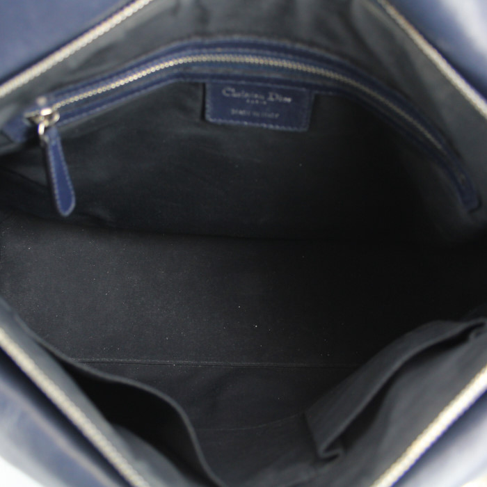 Dior medium model handbag in blue leather - Detail D2