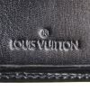 Billetera Louis Vuitton en cuero Epi negro - Detail D2 thumbnail