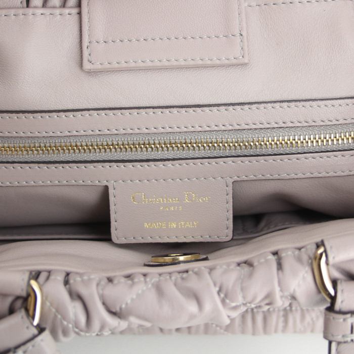 Dior Plissé handbag in grey leather - Detail D4