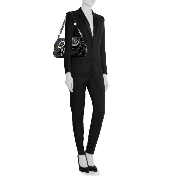 Dior Saddle shoulder bag in black patent leather - Detail D1