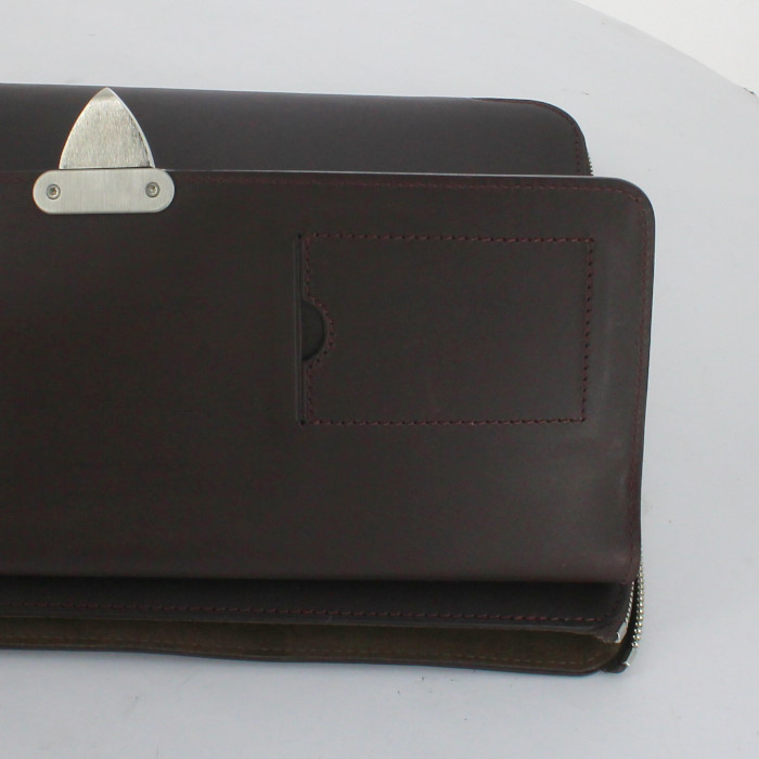 Porte-documents Louis Vuitton en cuir marron - Detail D3